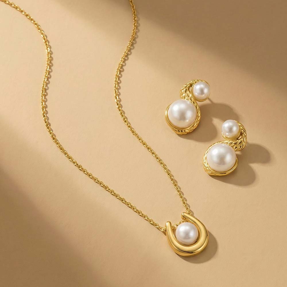 Soft Pearl Accent Jewellery Set