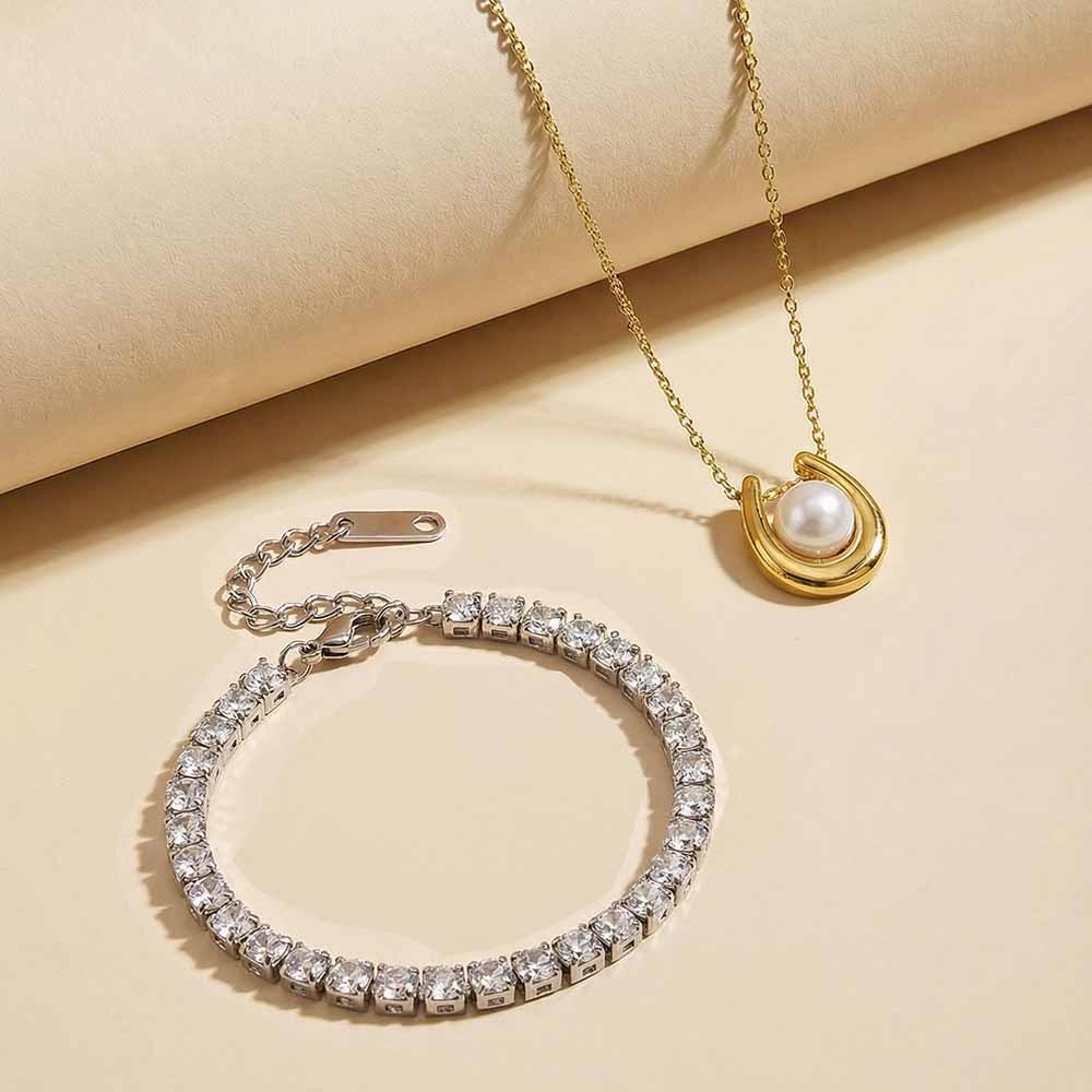 Sparkline Curve Pearl Set