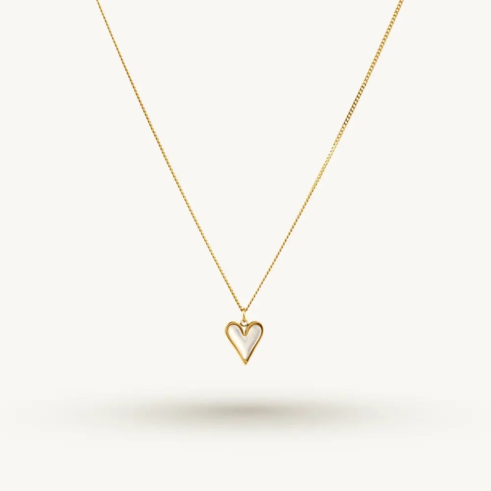 Minimal Heart Outline Pendant Necklace