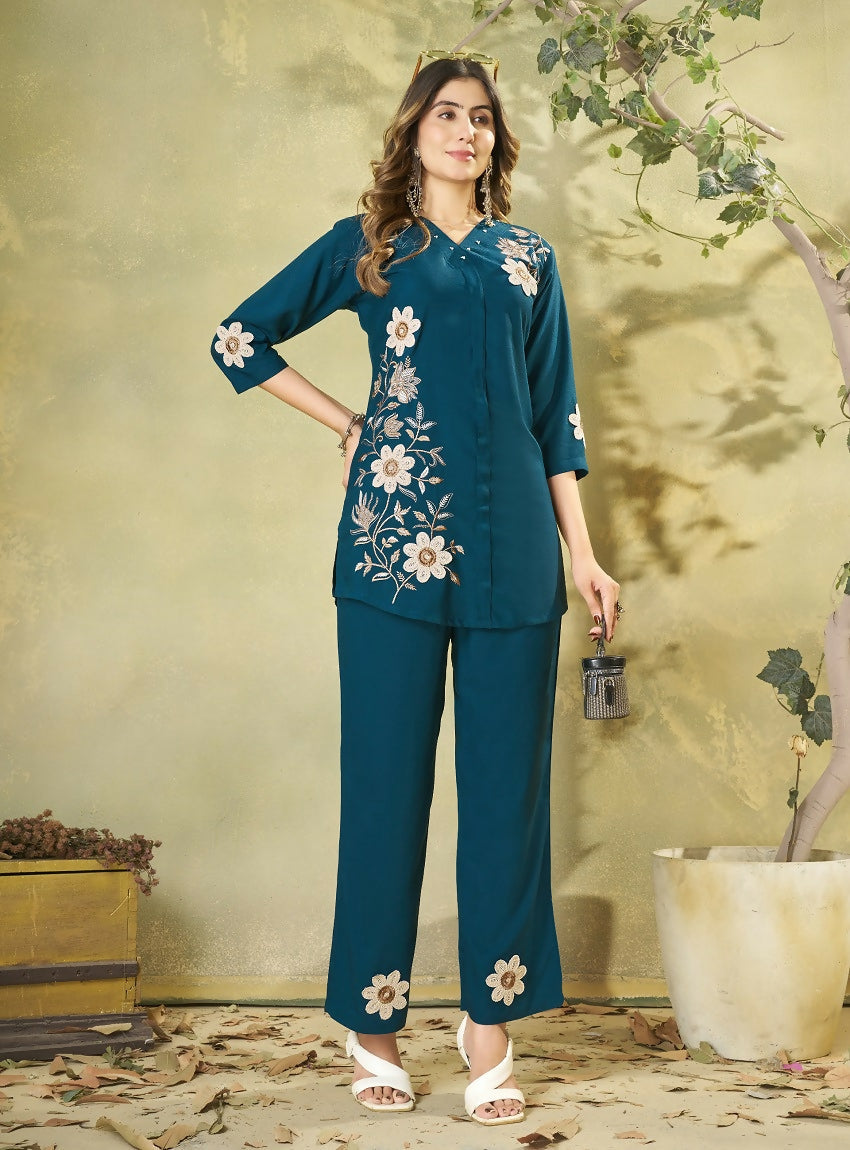 Teeya Creation Women Teal Blue Embroidered Tunic & Pant Co-Ord Set