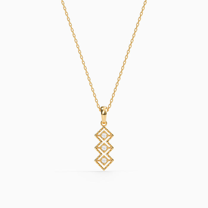 Golden Eryndor Pendant With Link Chain