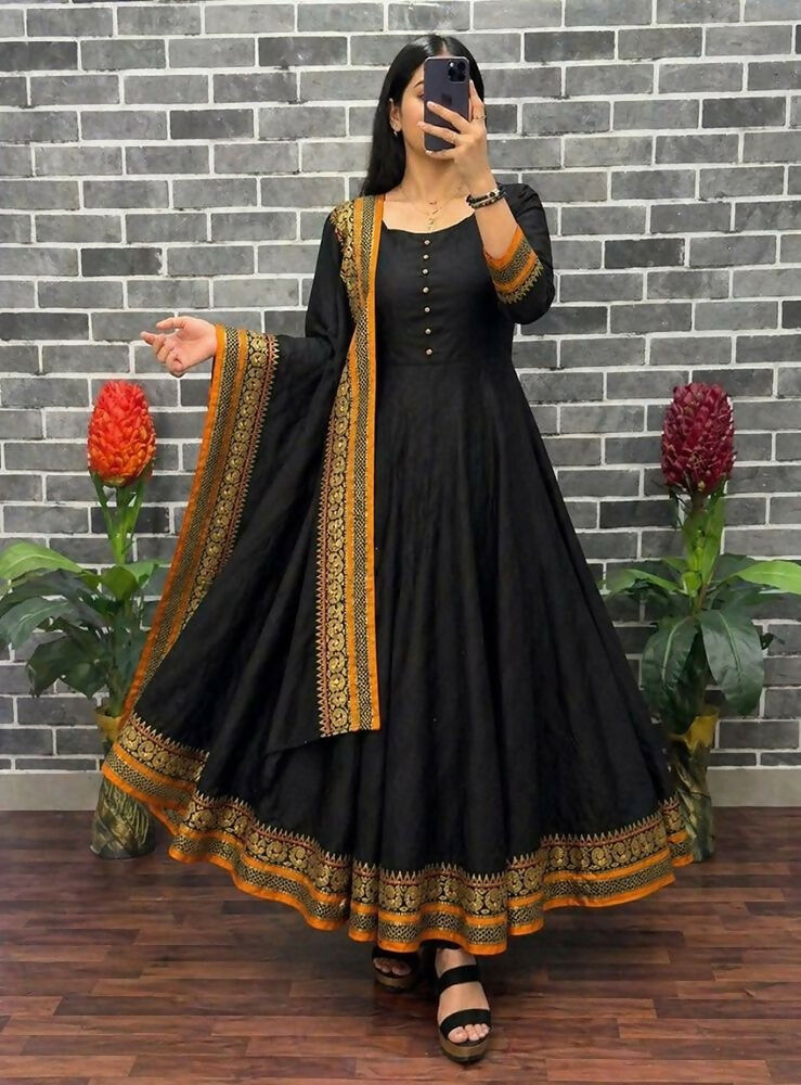 Teeya Creation New Trendy Stylish Black Solid Anarkali Kurta with Traditional Golden Border Dupatta Set