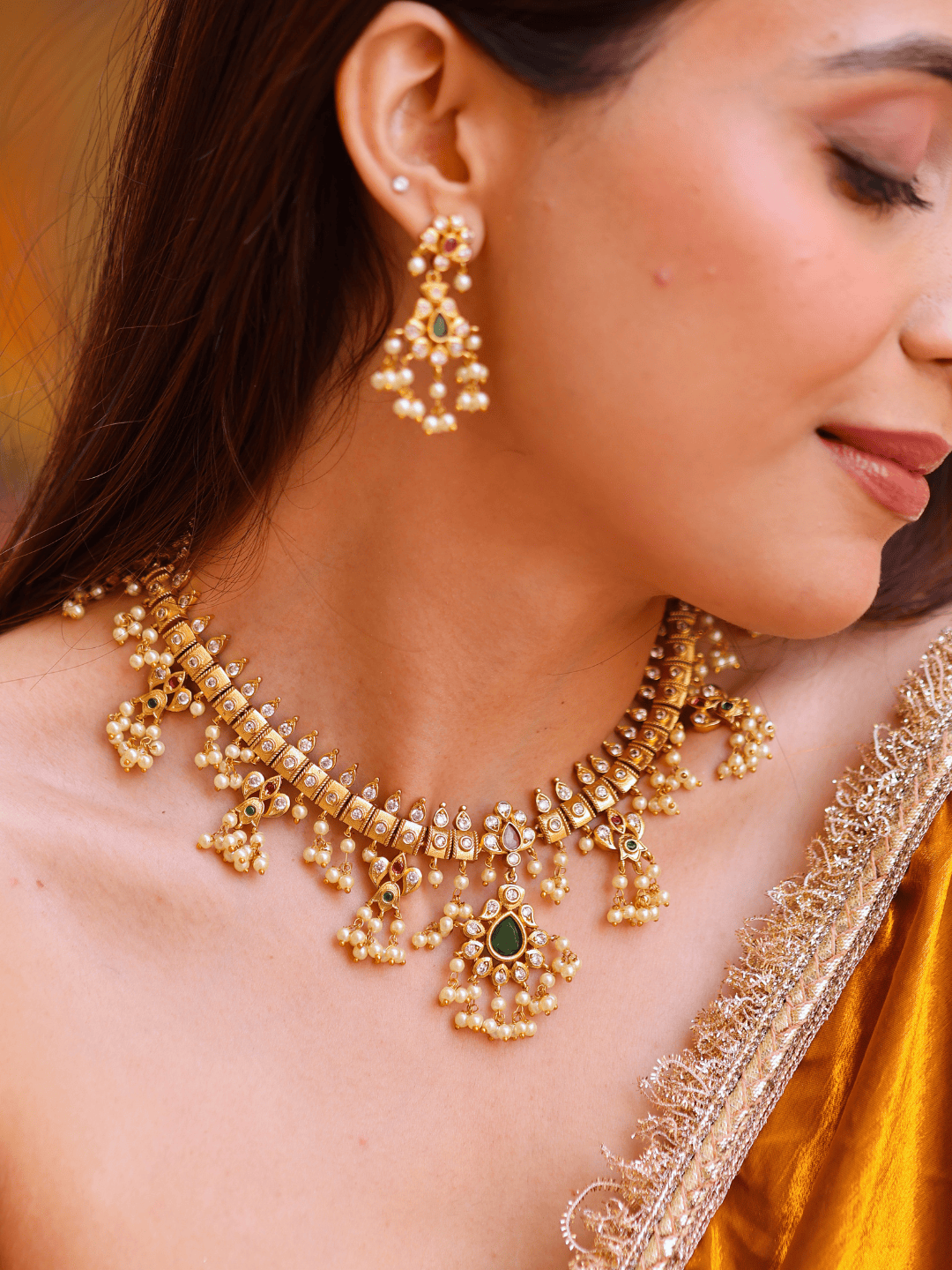 Rajvanshi Pearl Kundan Choker Set