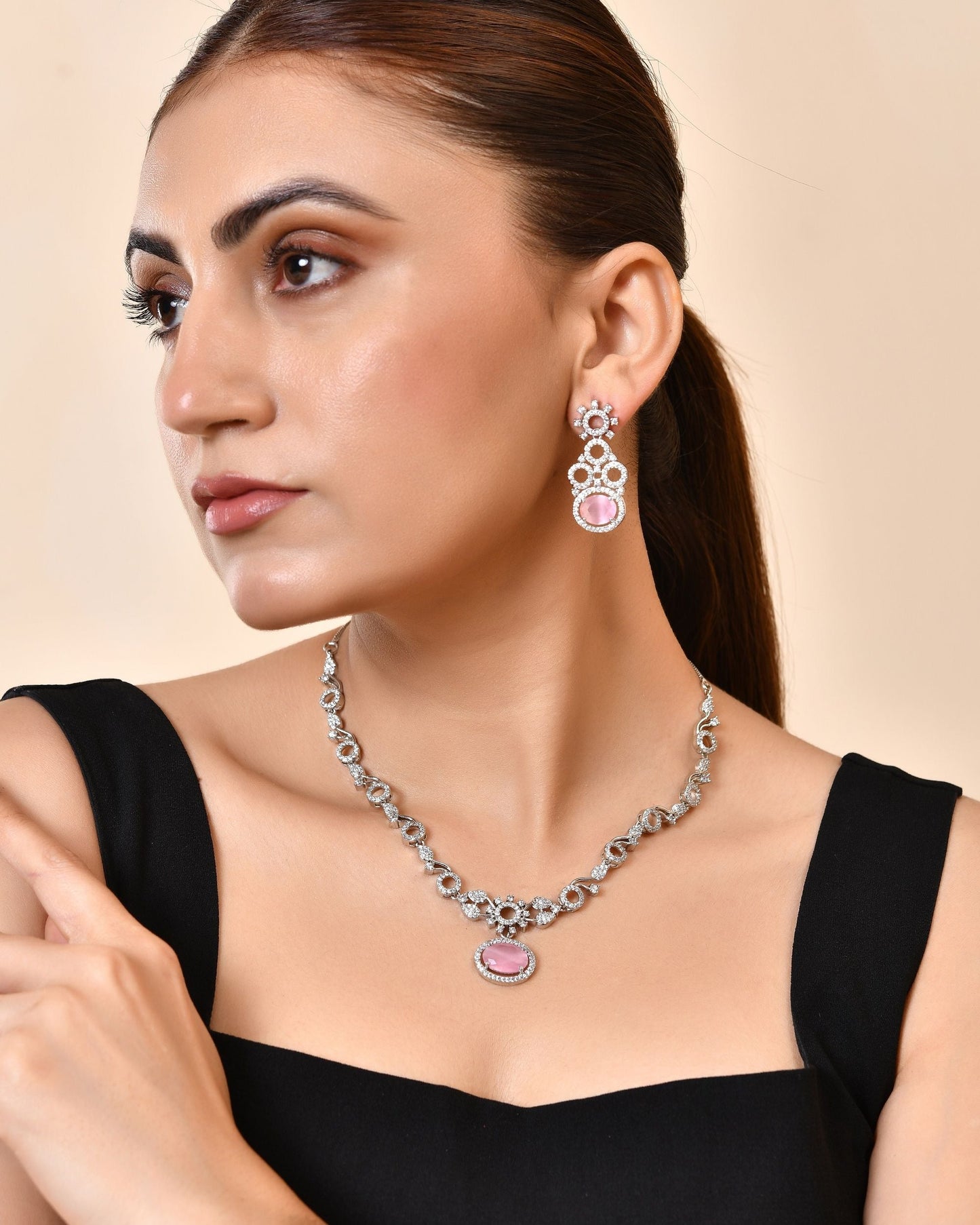 VOJ Silver Plated Designer Oval Stone Ad Necklace Set