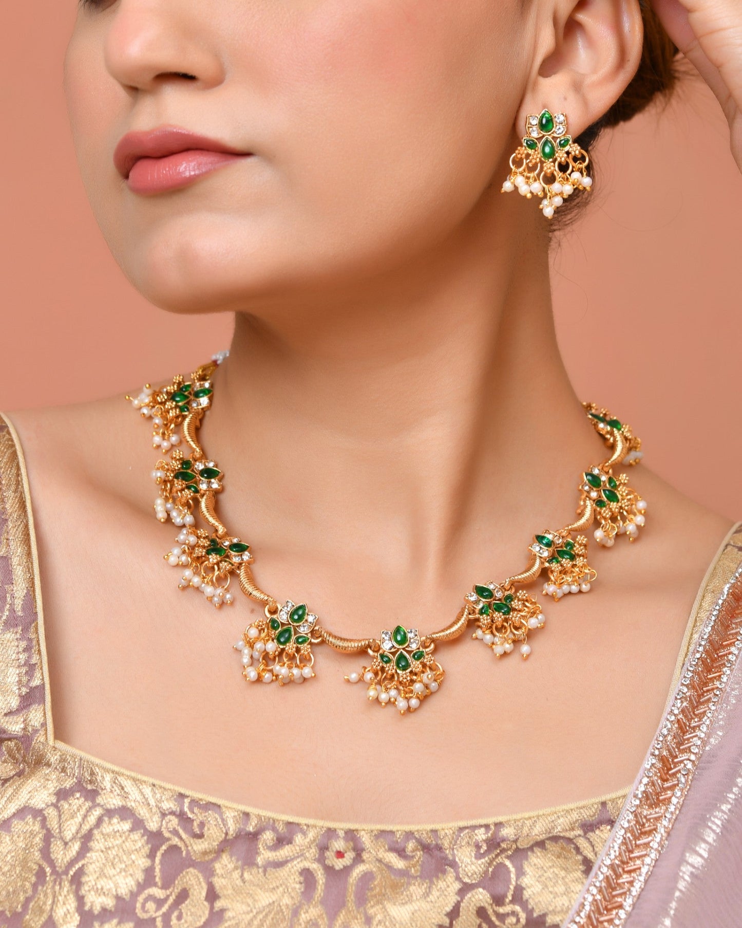 VOJ Gold Tone Green Floral Necklace Set