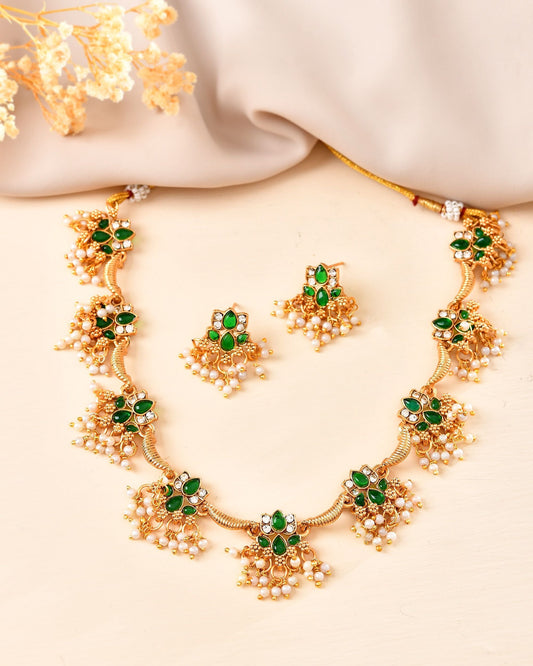 VOJ Gold Tone Green Floral Necklace Set