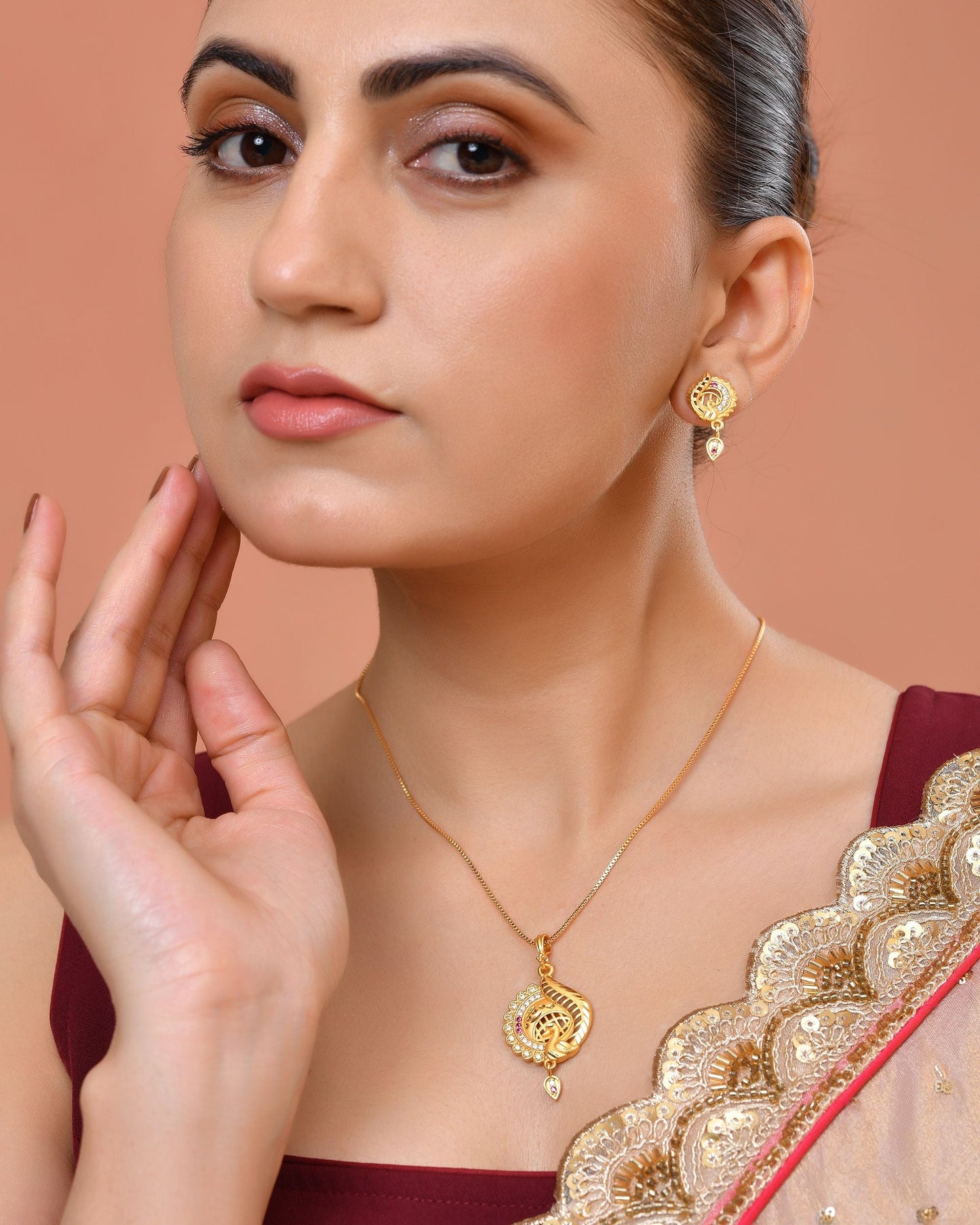 VOJ Gold Plated Elegant Design Chain Set