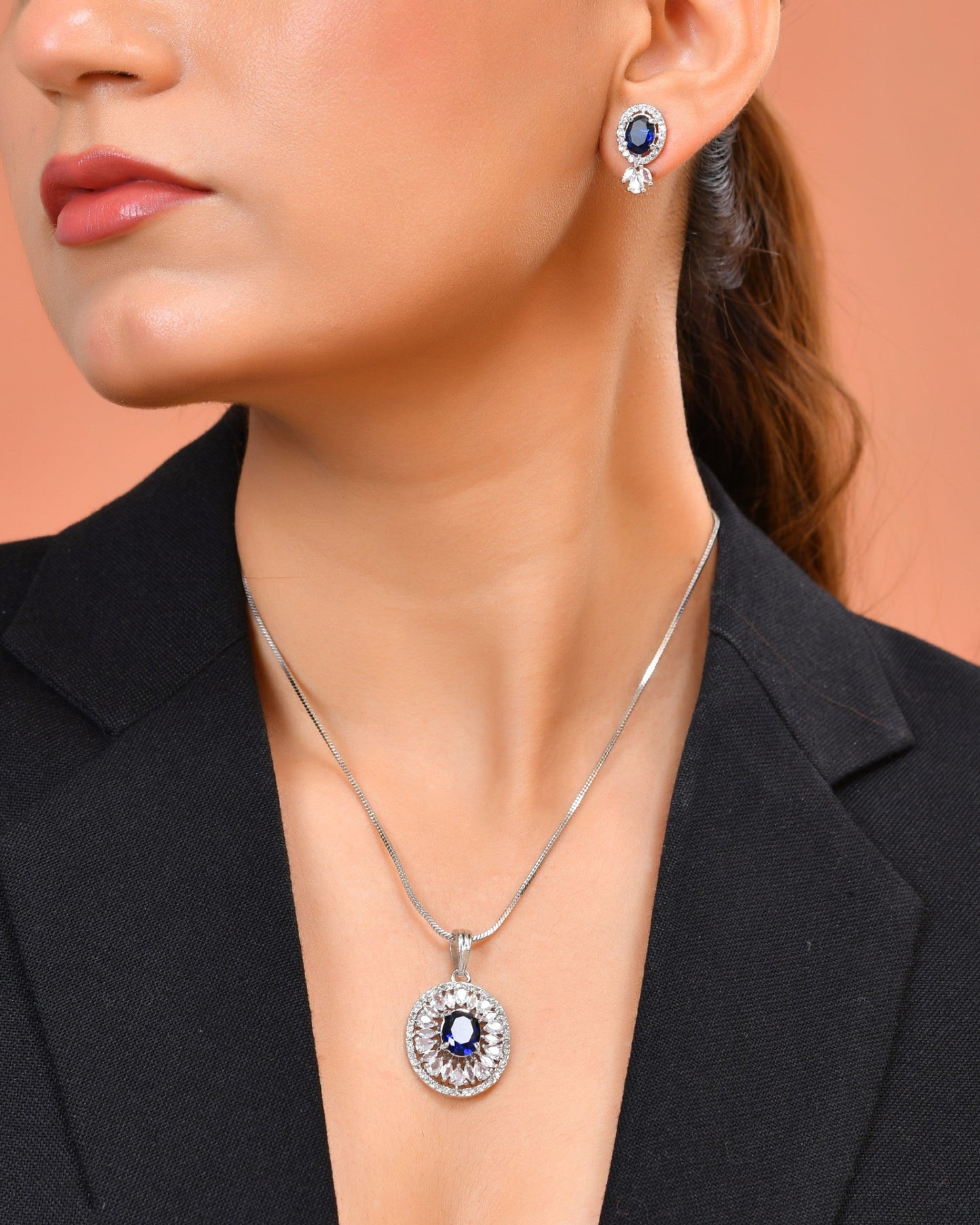 VOJ Silver Plated Oval Shaped Blue Stone Studded Ad Chain Set