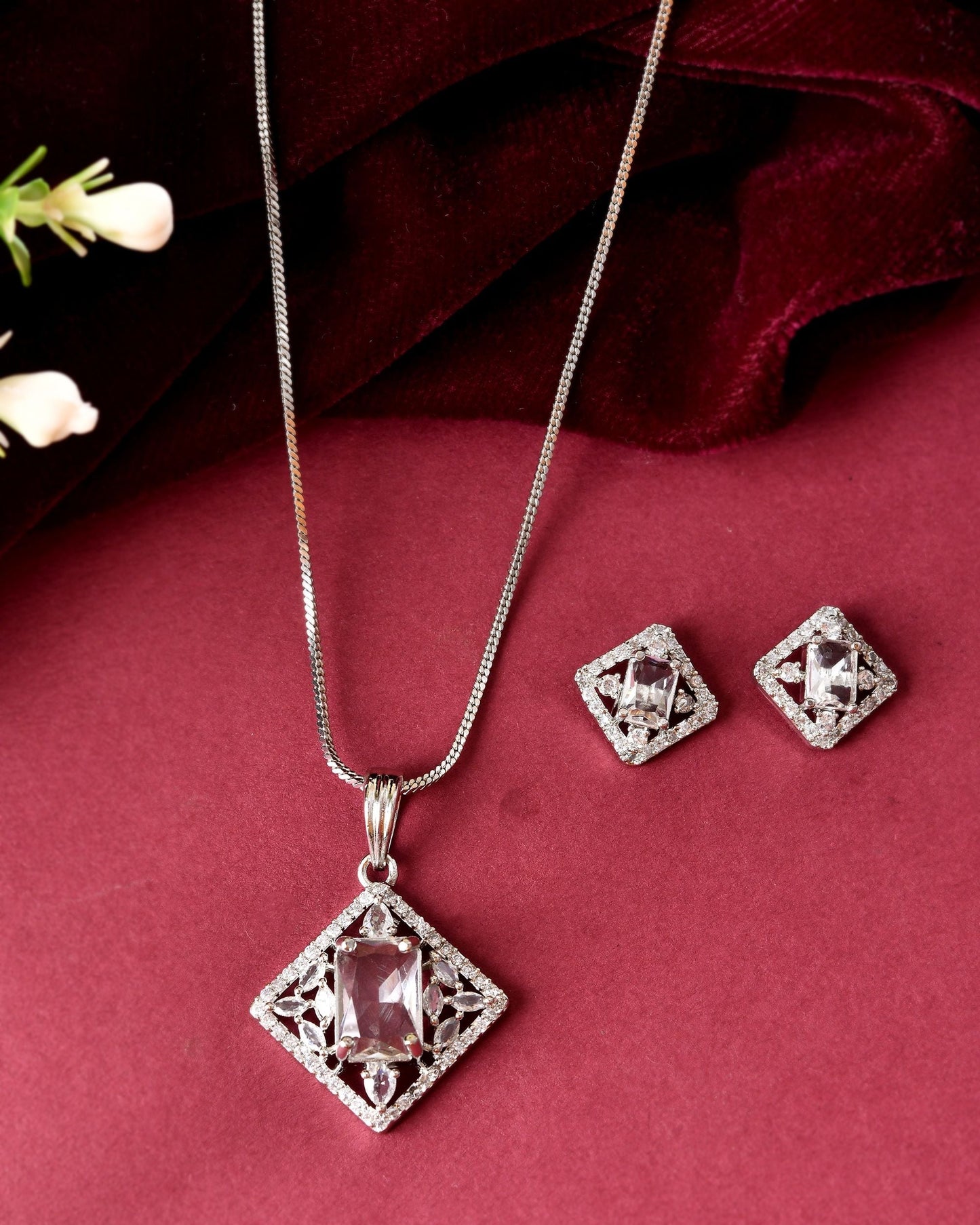 VOJ Silver Plated Square Shaped Ad Pendant With Chain Set