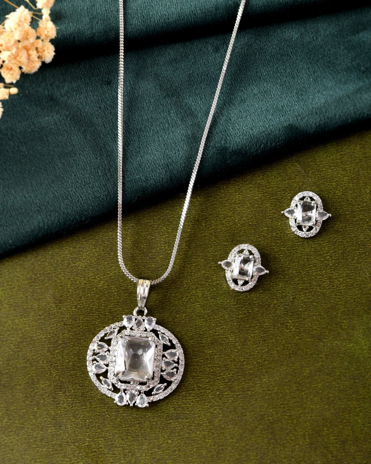 VOJ Silver Plated Rectangular Ad Stone Studded Chain Set