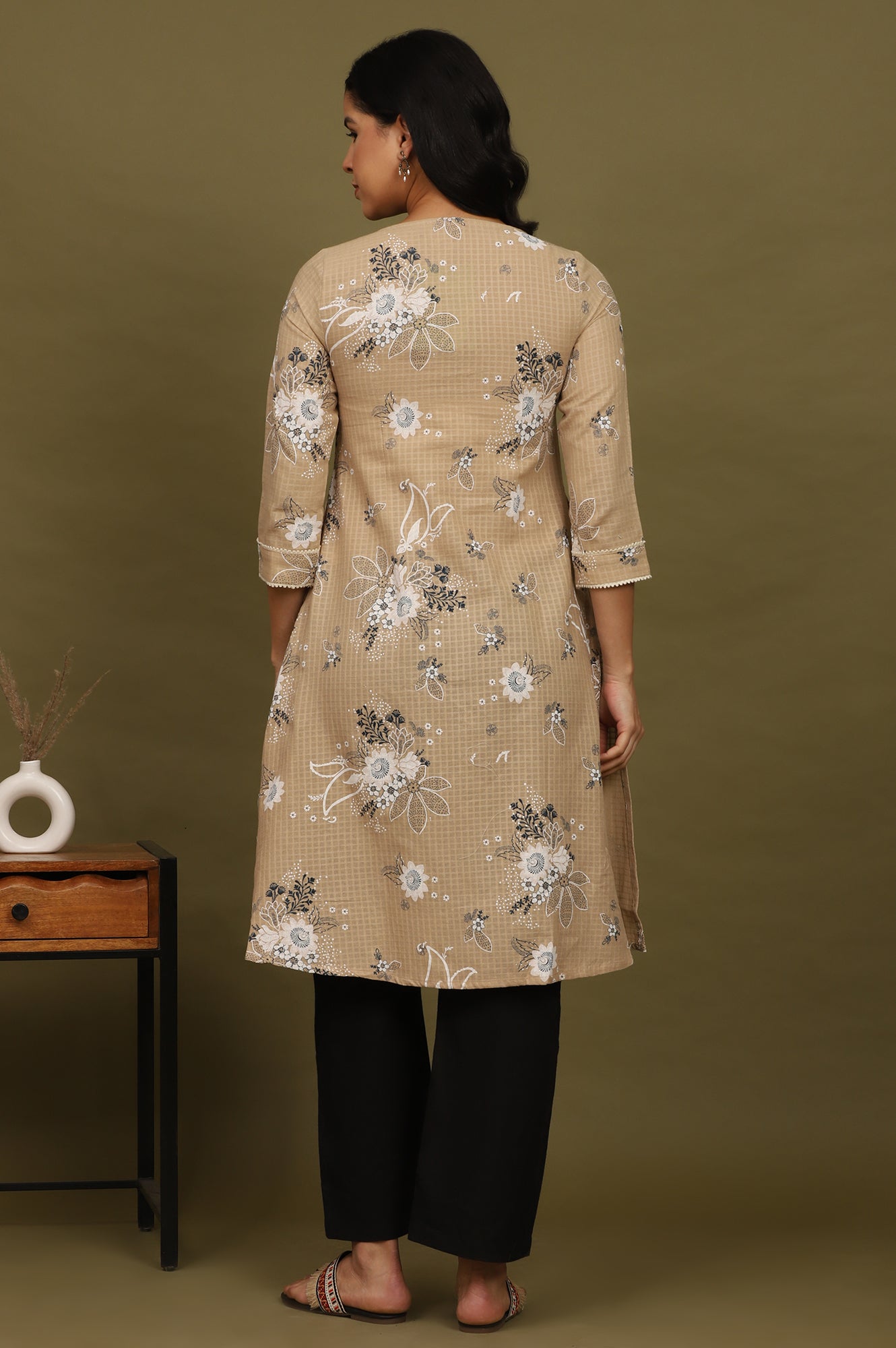 W for Woman Beige Floral Printed Cotton Check Textured Gathered Kurta