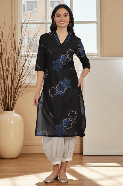 W for Woman Black Bold Floral Printed Pure Cotton Straight Kurta with Lace
