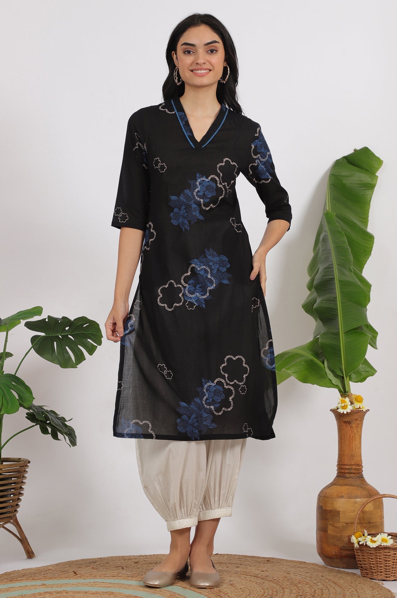 W for Woman Black Bold Floral Printed Pure Cotton Straight Kurta with Lace