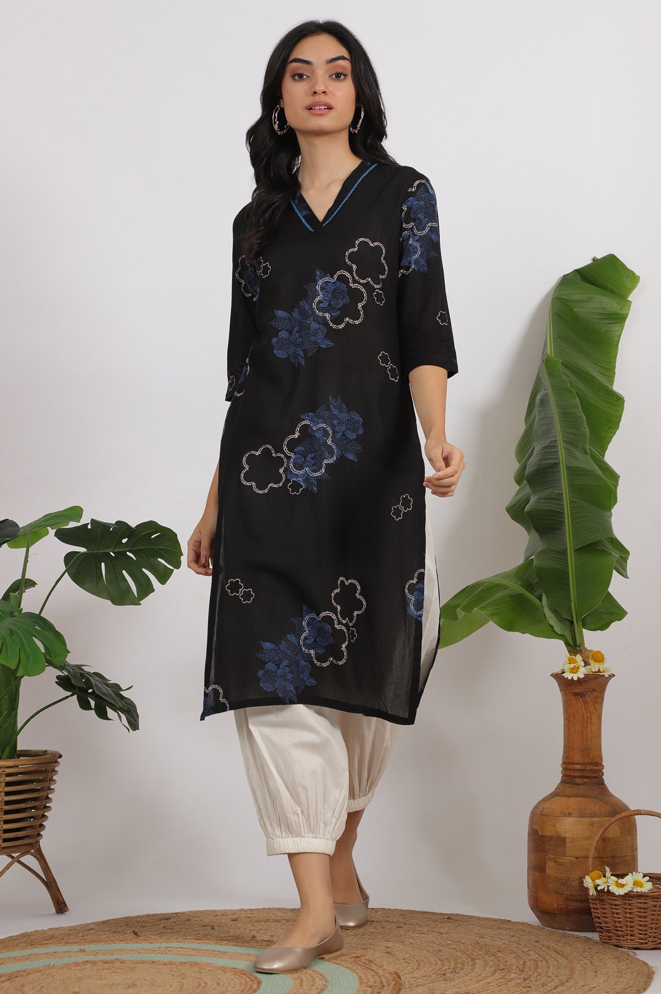 W for Woman Black Bold Floral Printed Pure Cotton Straight Kurta with Lace
