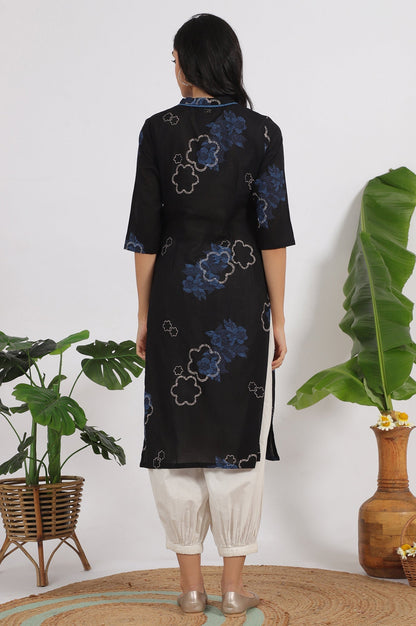 W for Woman Black Bold Floral Printed Pure Cotton Straight Kurta with Lace