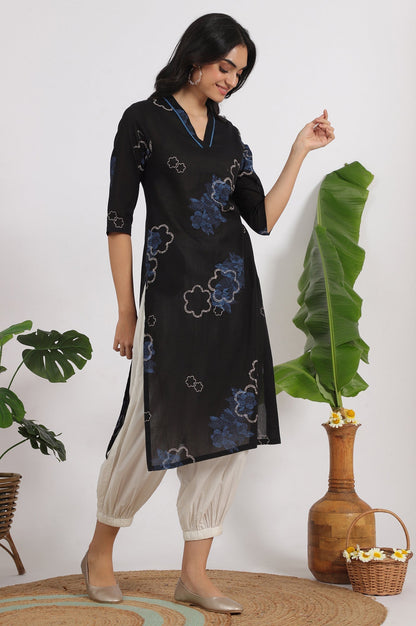 W for Woman Black Bold Floral Printed Pure Cotton Straight Kurta with Lace