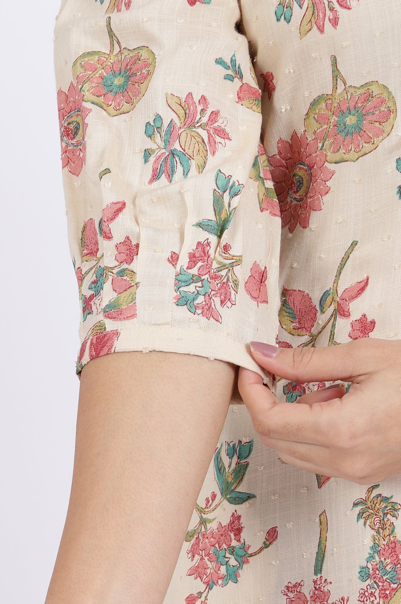 W for Woman Floral Printed Straight Viscose Kurta