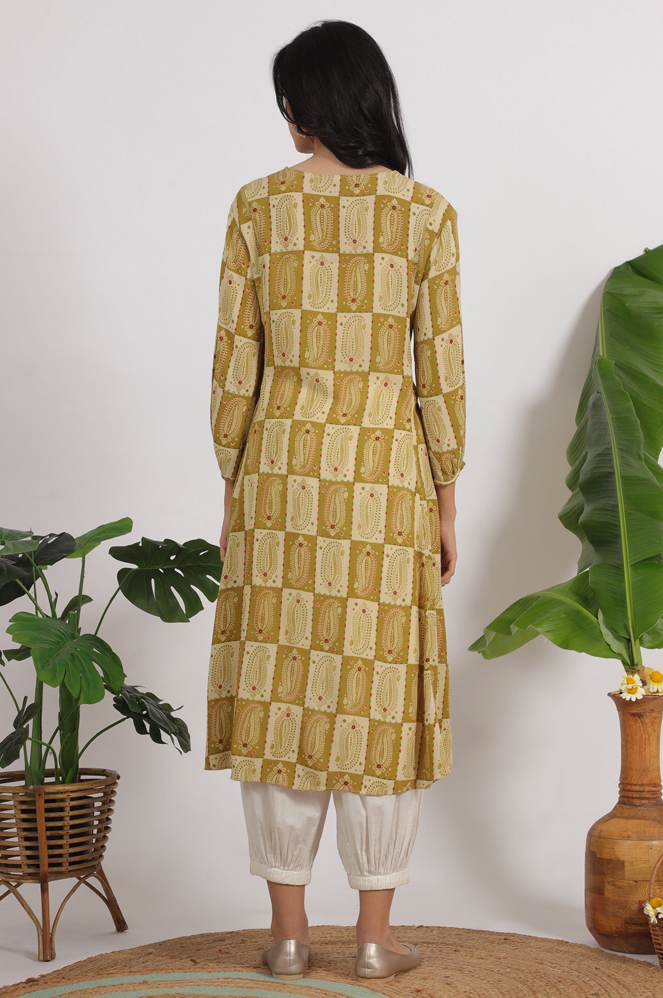 W for Woman Green Paisley Printed Cotton Crepe Gathered Kurta with Mirror Embroidery