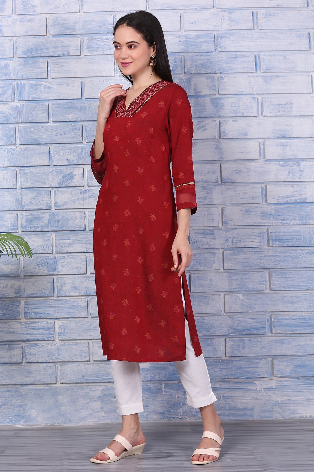 W for Woman Pink Paisley Printed Thread Embroidered Crepe Flared Kurta