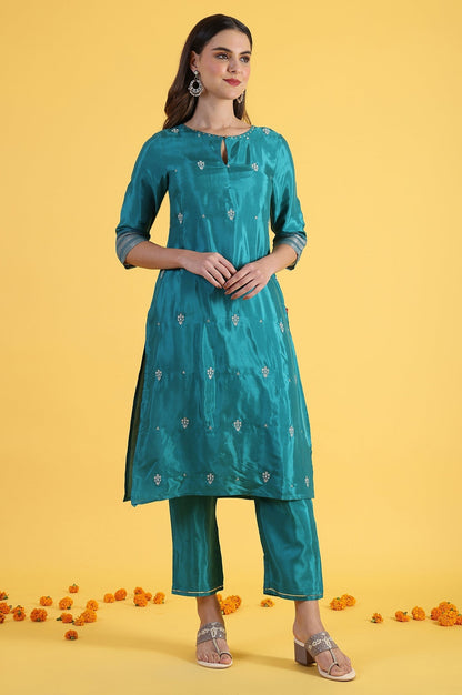 W for Woman Green Embroidered Festive Rayon Straight Kurta with Keyhole Neck and Sequin Embellishments