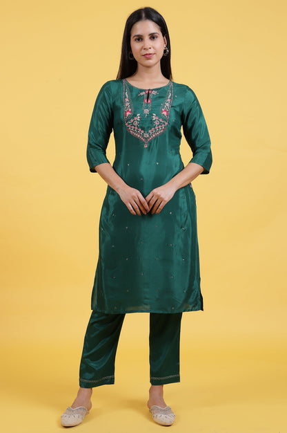 W for Woman Green Thread Embroidered Straight Festive Kurta
