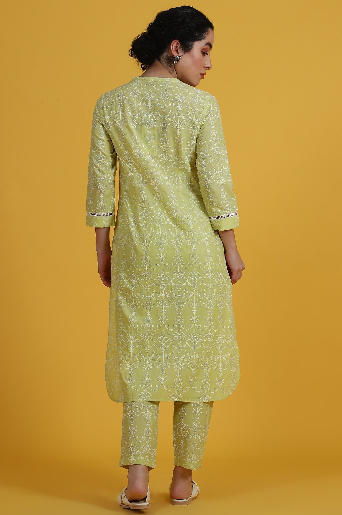 W for Woman Green Embroidered Straight Pure Cotton Kurta