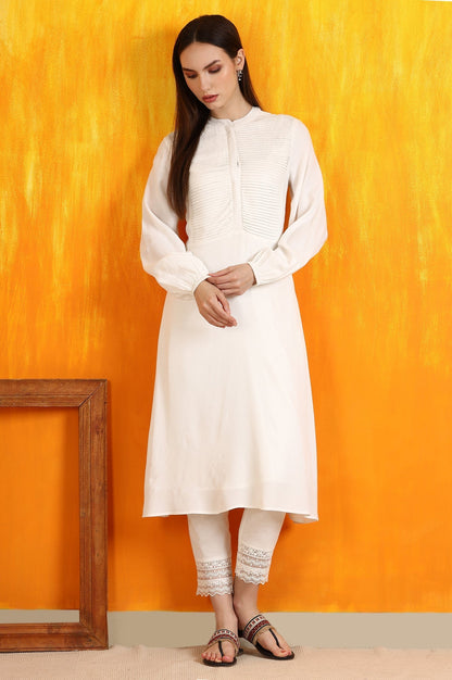 W for Woman White Solid Pleated Yoke Moss Textured Straight Kurta