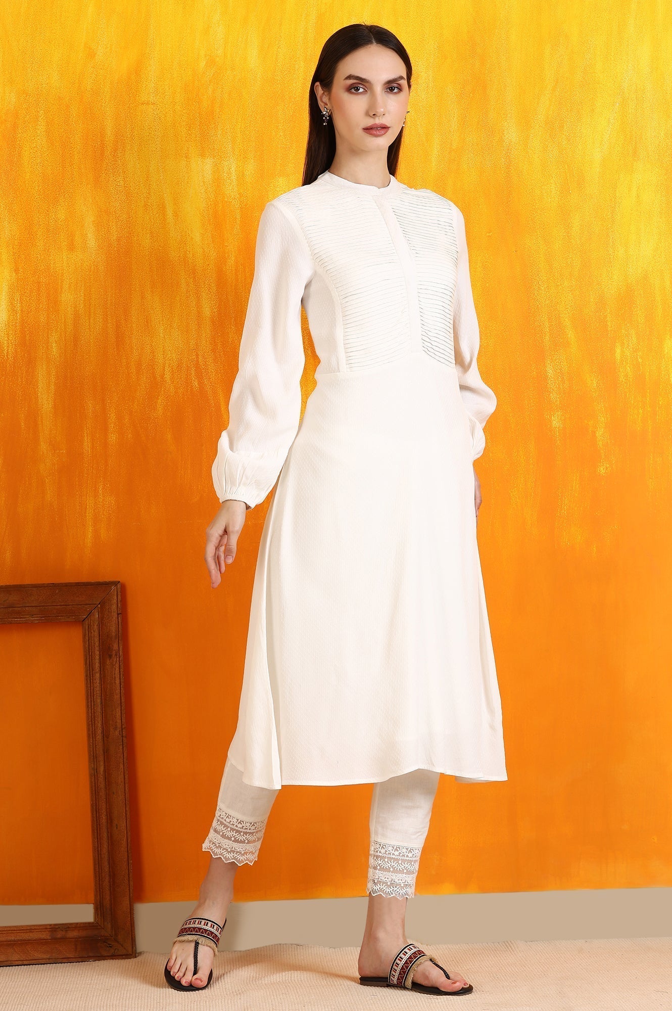 W for Woman White Solid Pleated Yoke Moss Textured Straight Kurta