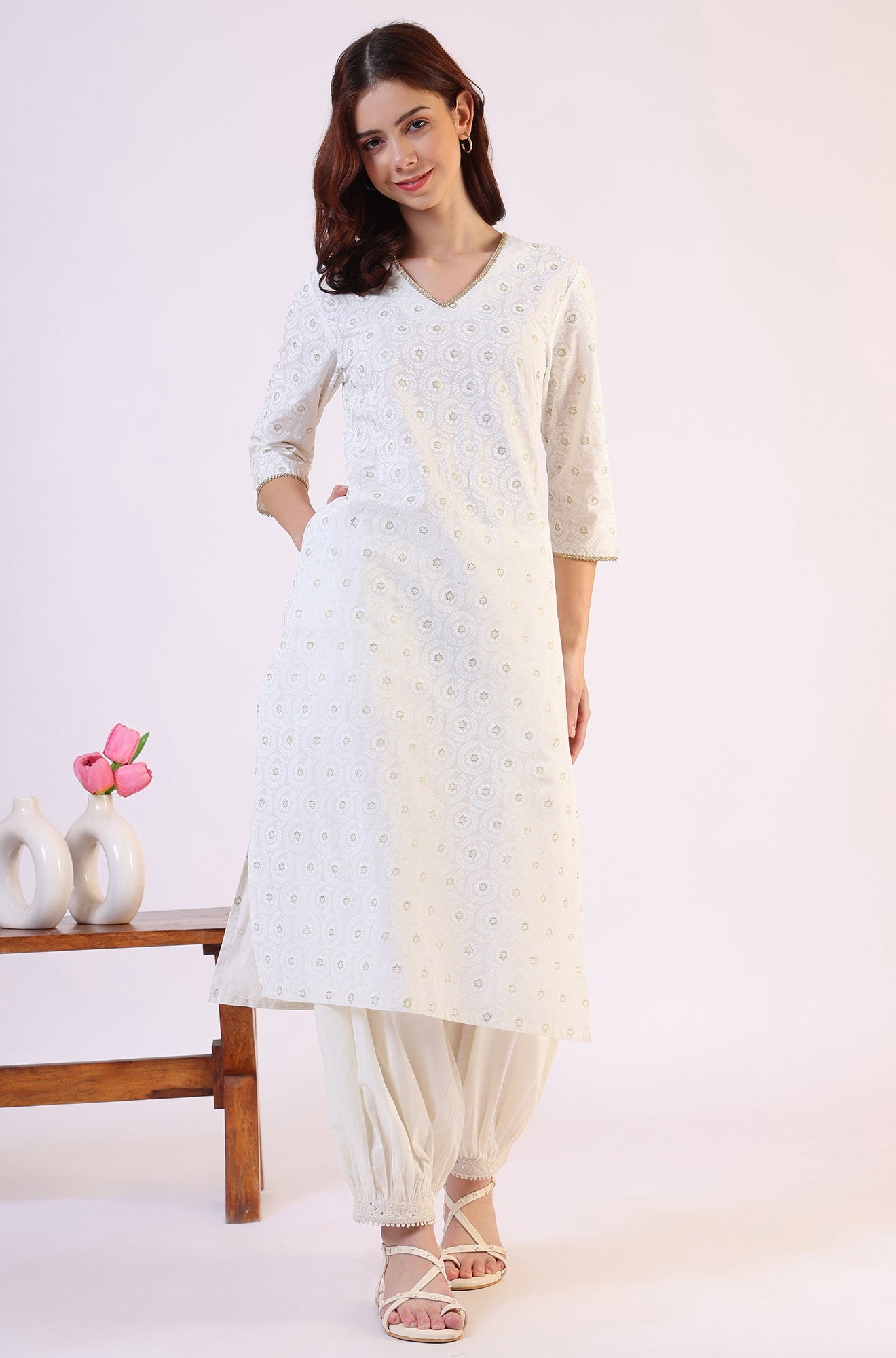 W for Woman White Geometric Printed Metallic Hardware Straight Pure Cotton Kurta