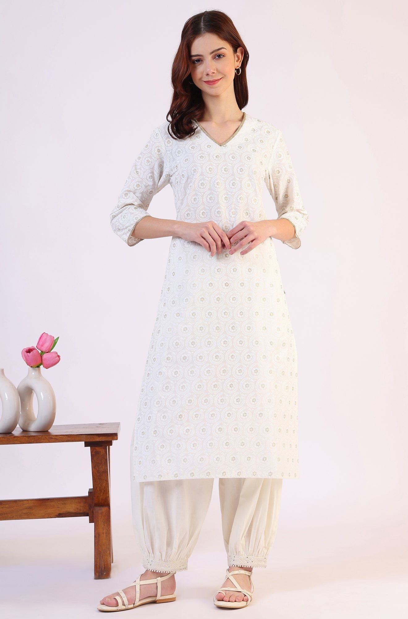 W for Woman White Geometric Printed Metallic Hardware Straight Pure Cotton Kurta