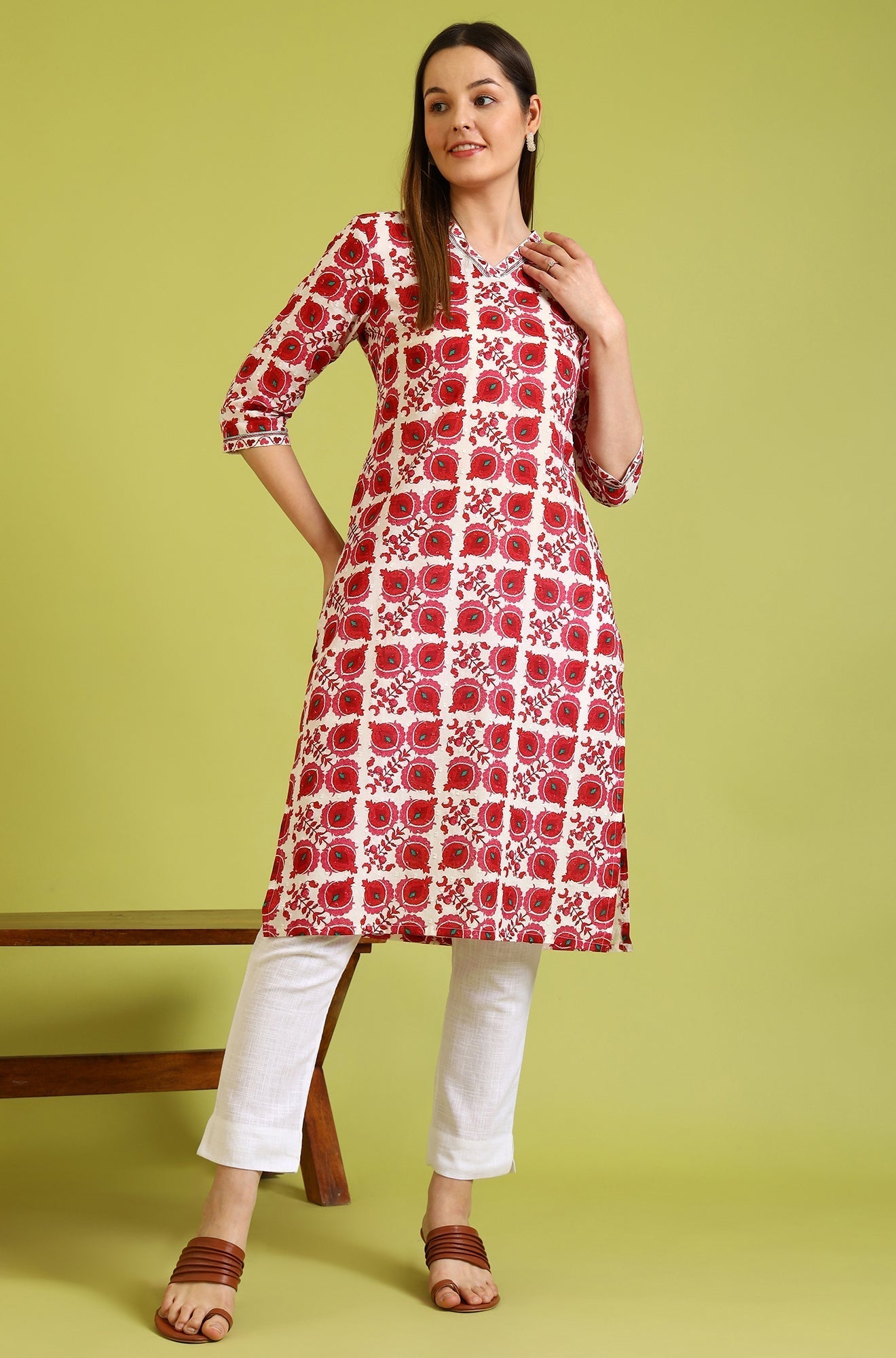 W for Woman Floral Printed Straight Pure Cotton Kurta with Border Patch