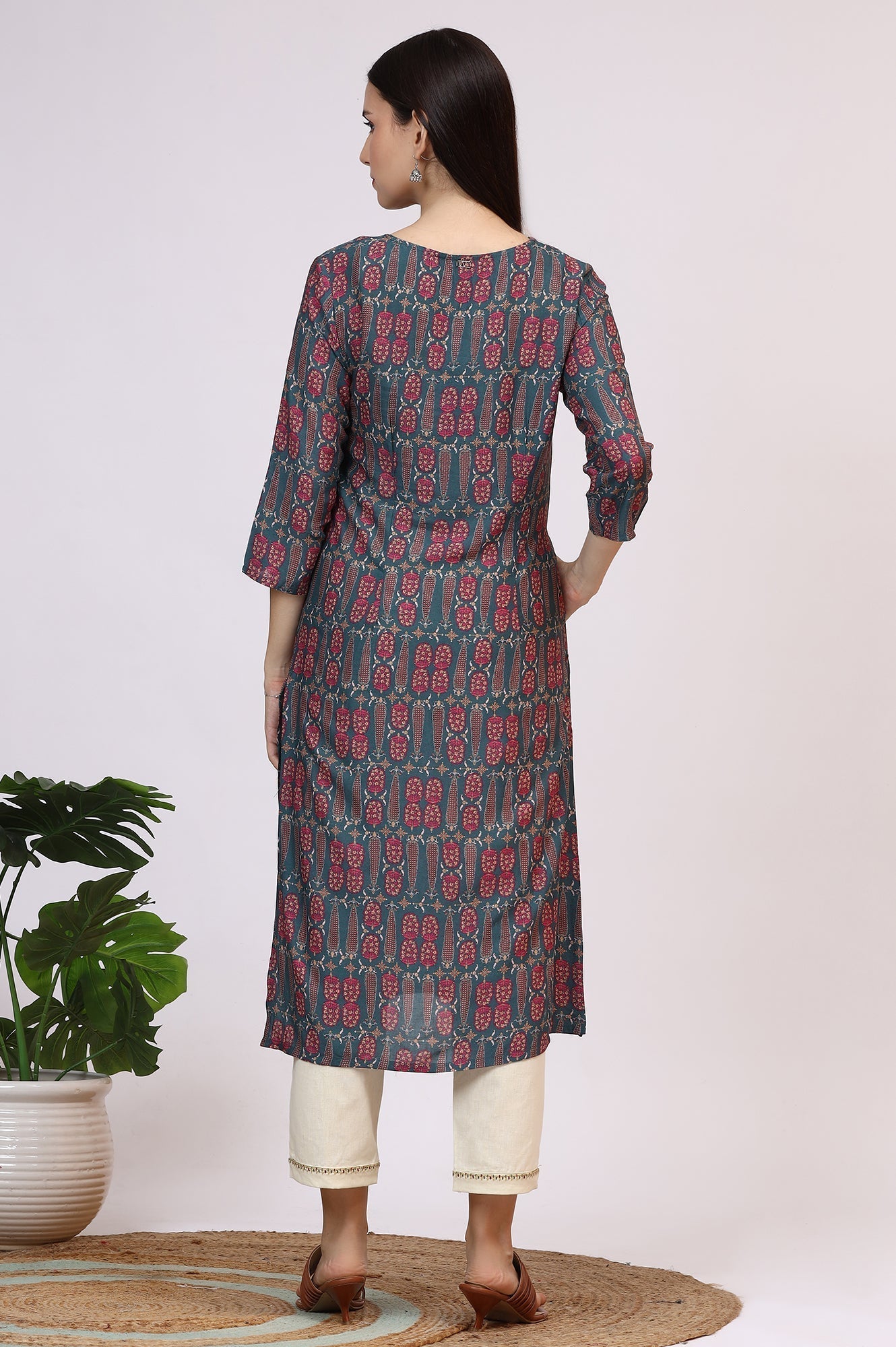 W for Woman Forest Green Paisley Printed Rayon Straight Kurta