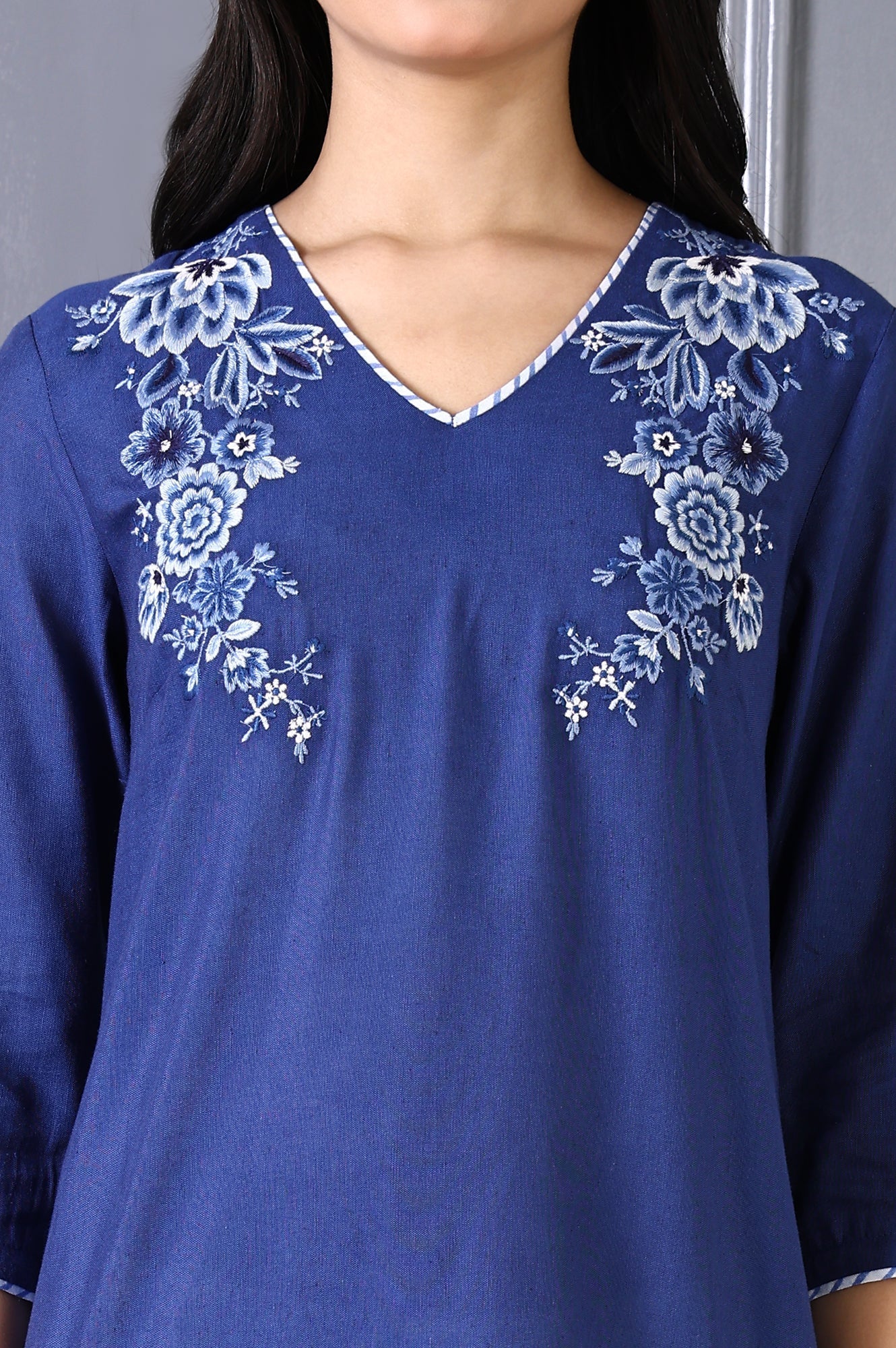 W for Woman Blue Embroidered Printed Thread Embroidery Rayon Flax A-line Kurta