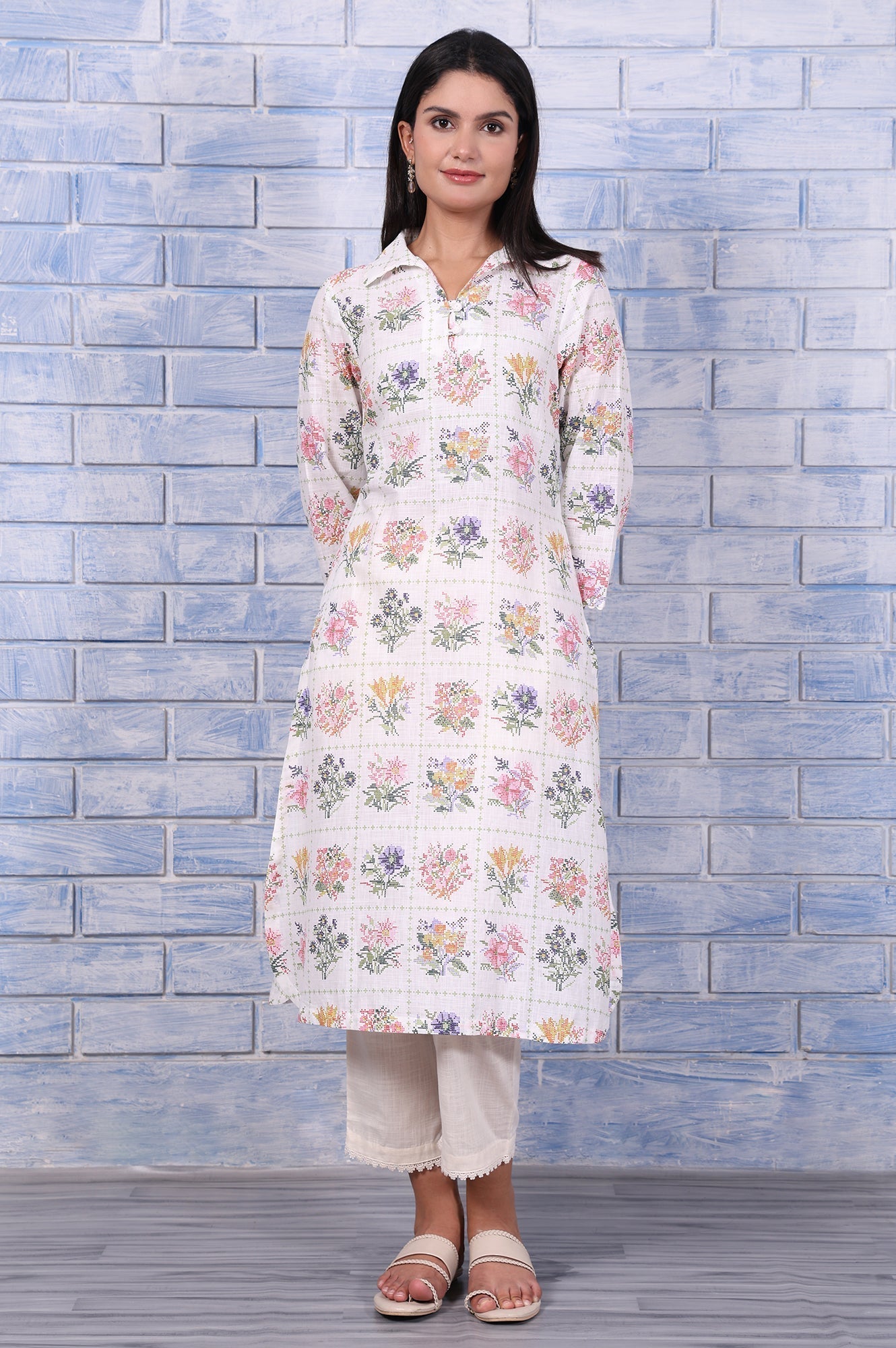 W for Woman White Floral Printed Lace Pure Cotton Straight Kurta