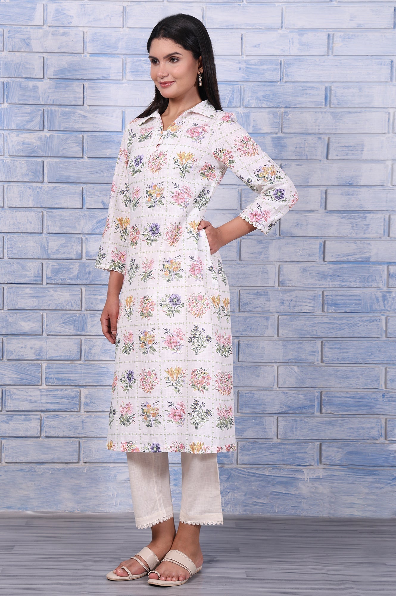 W for Woman White Floral Printed Lace Pure Cotton Straight Kurta