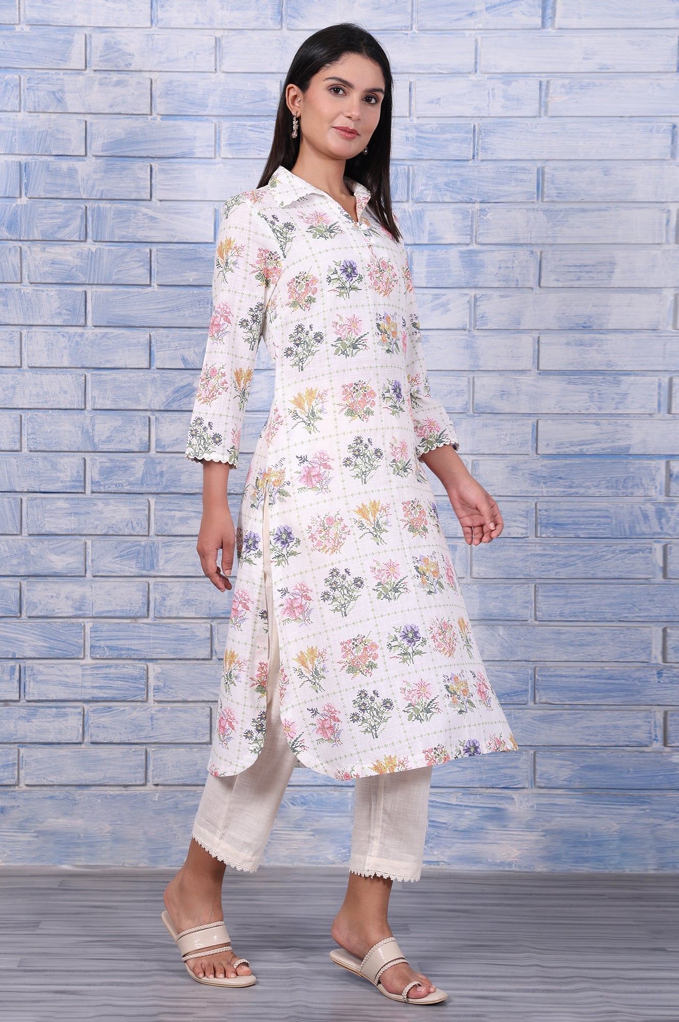 W for Woman White Floral Printed Lace Pure Cotton Straight Kurta