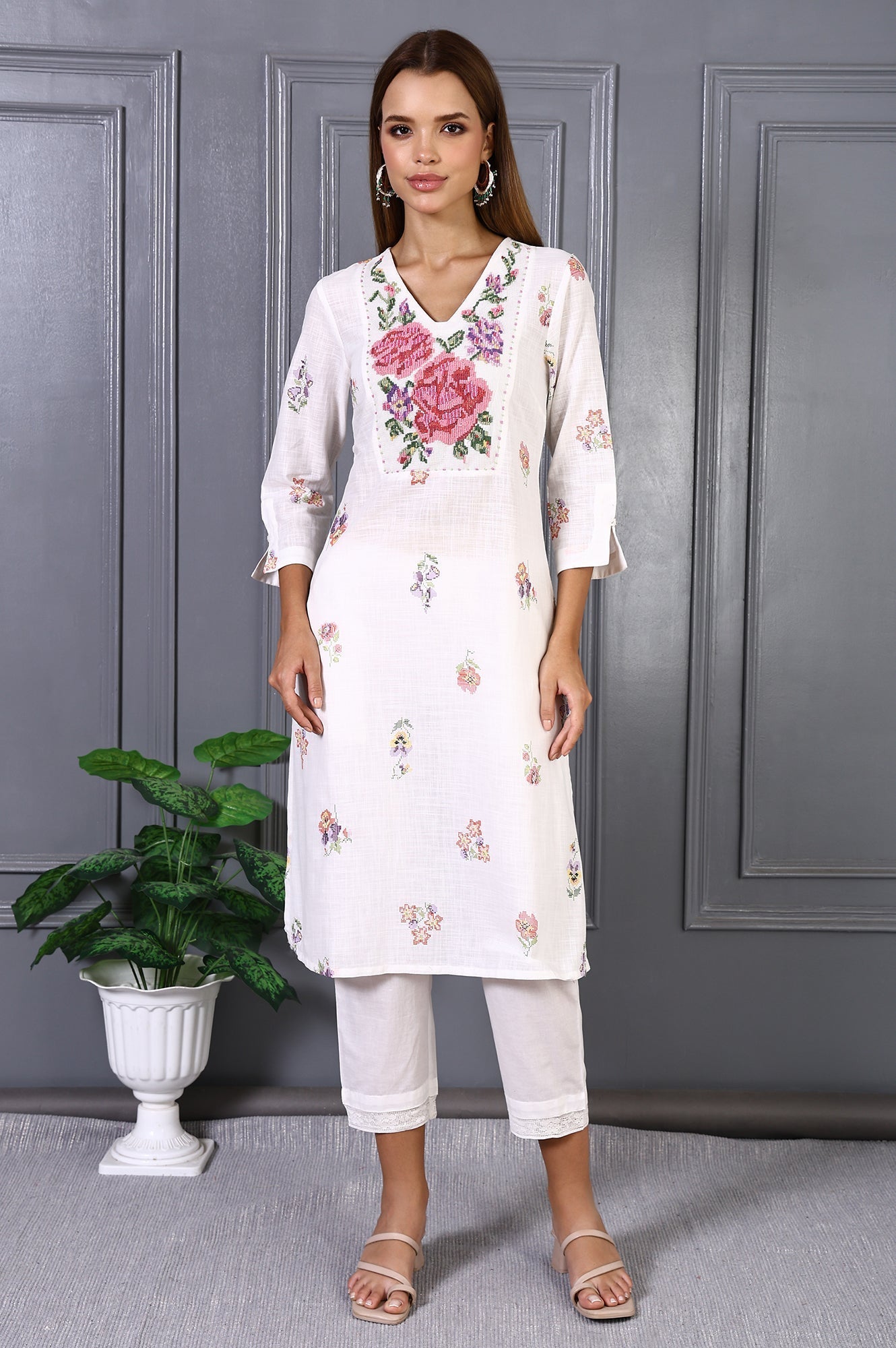 W for Woman White Floral Printed Thread Embroidery Pure Cotton Straight Kurta