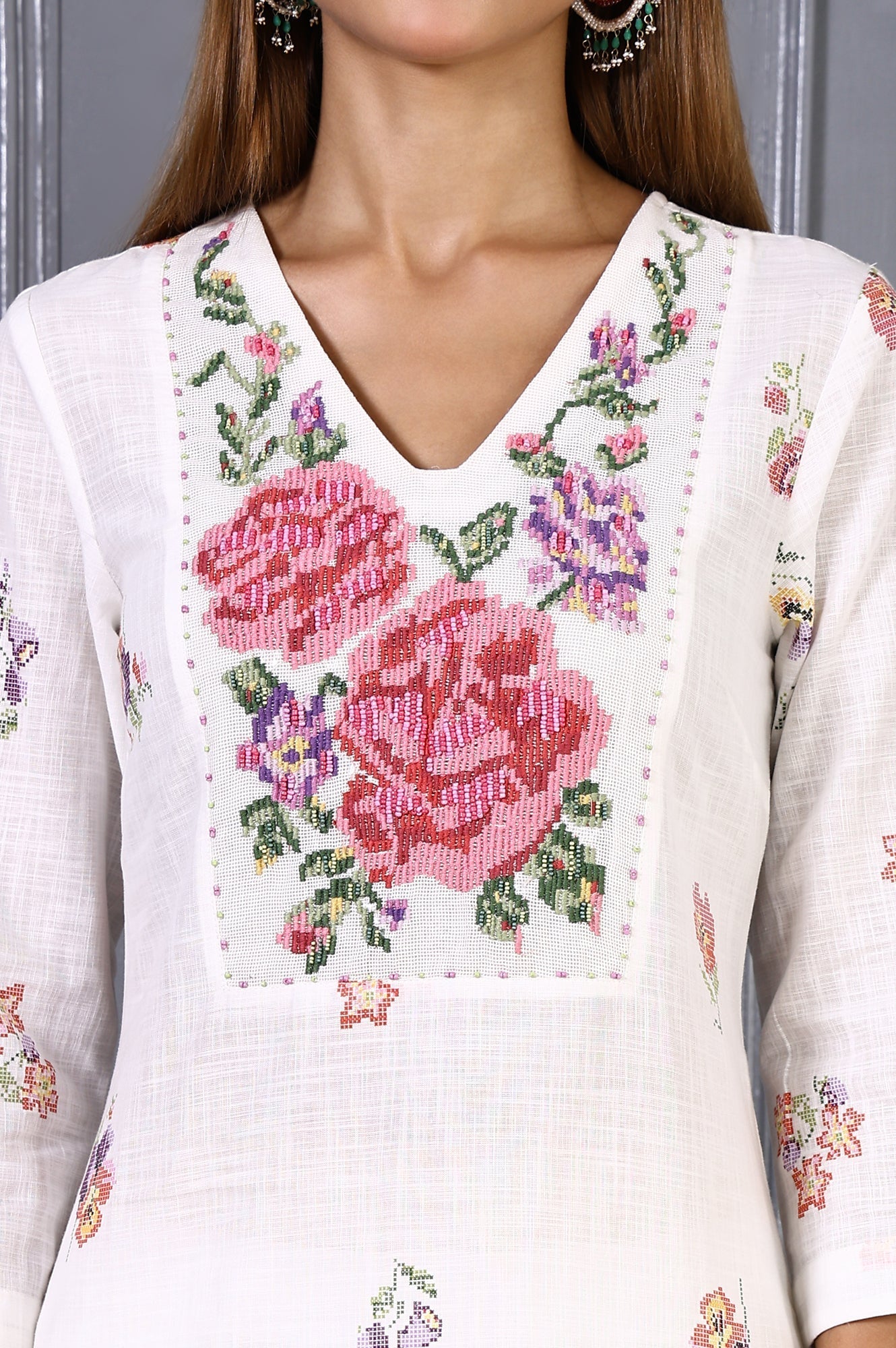 W for Woman White Floral Printed Thread Embroidery Pure Cotton Straight Kurta