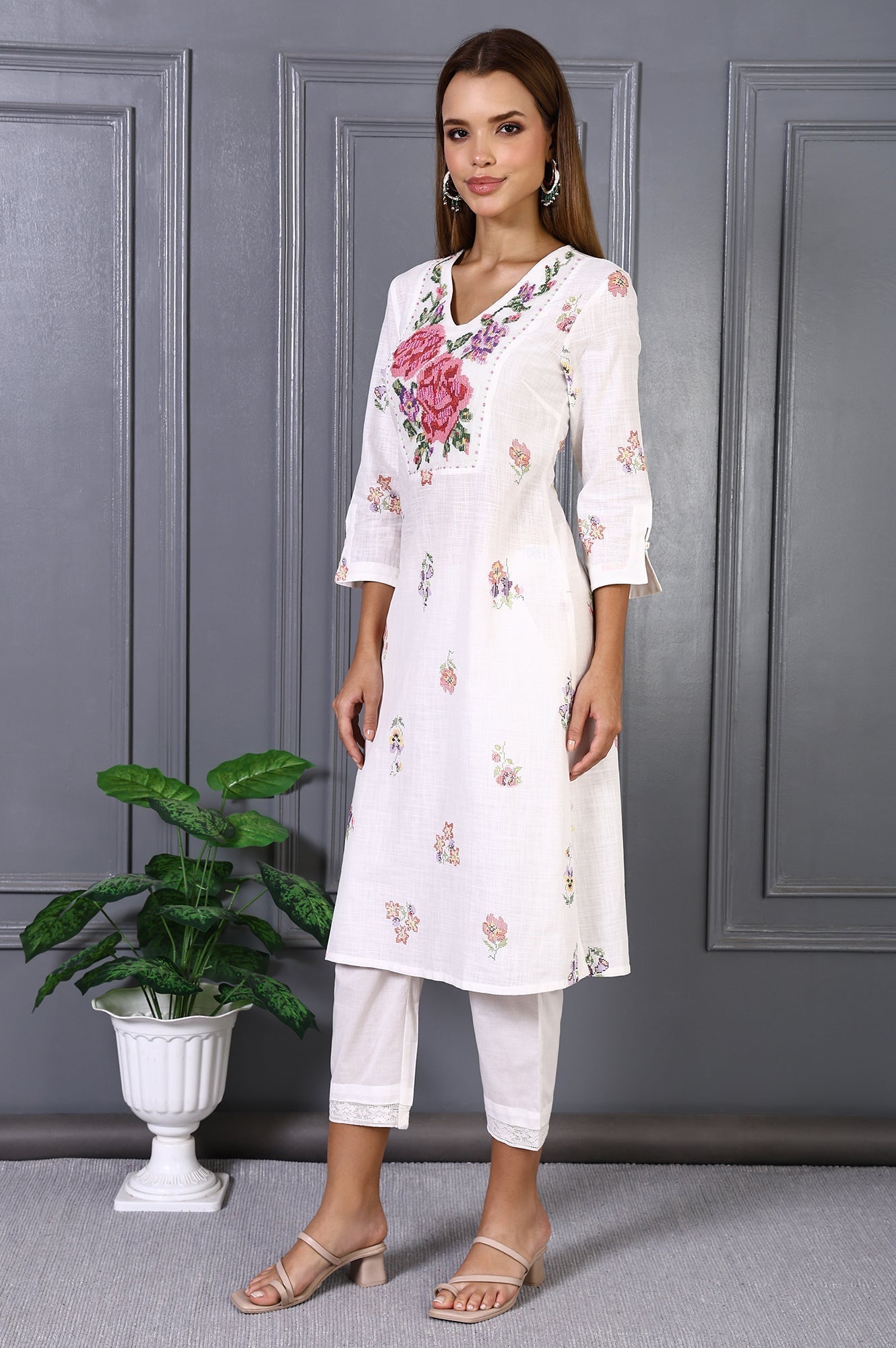 W for Woman White Floral Printed Thread Embroidery Pure Cotton Straight Kurta