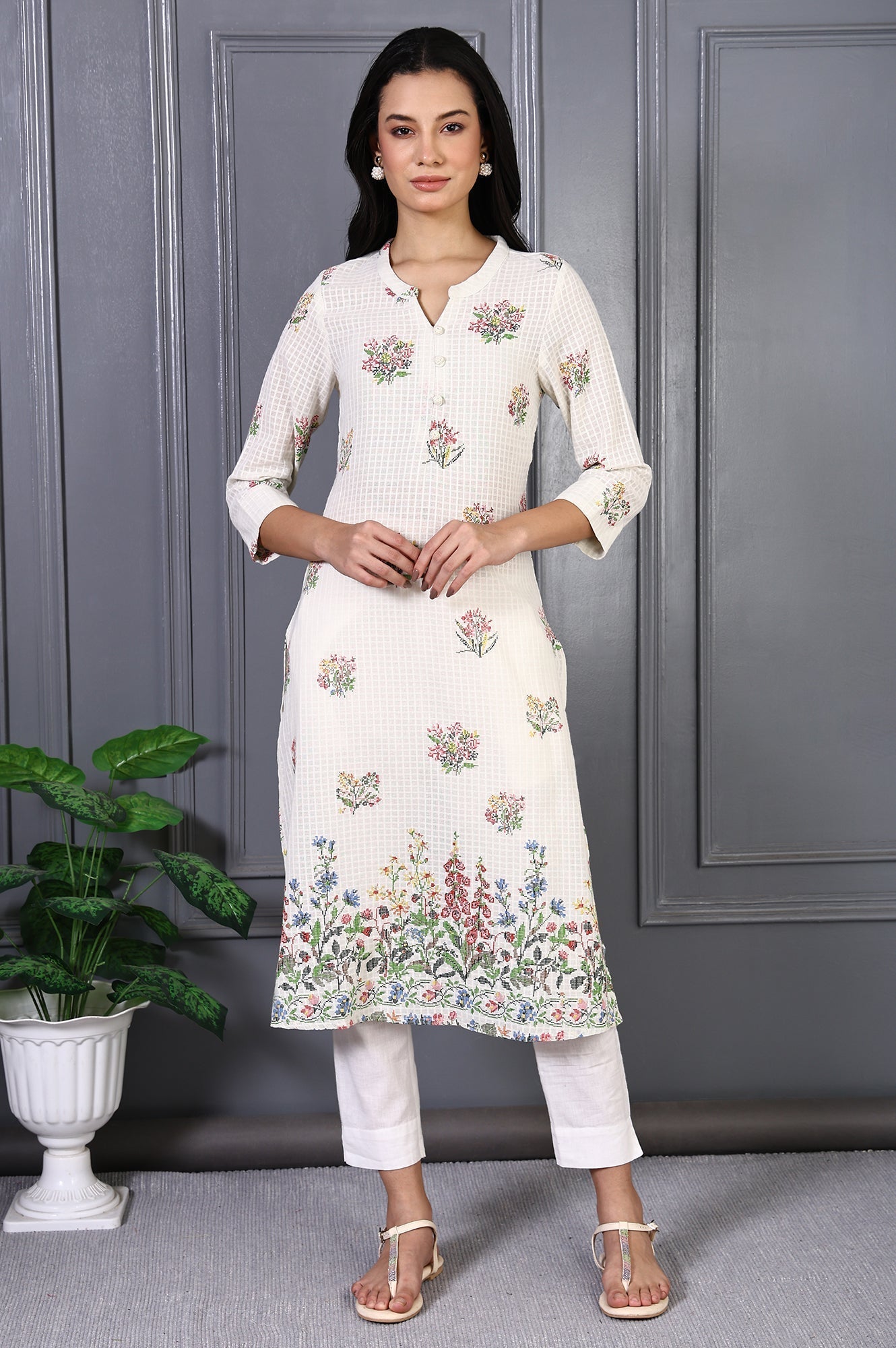 W for Woman White Floral Printed Buttons Pure Cotton Straight Kurta