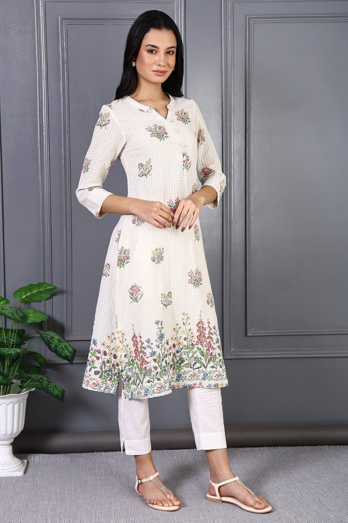 W for Woman White Floral Printed Buttons Pure Cotton Straight Kurta