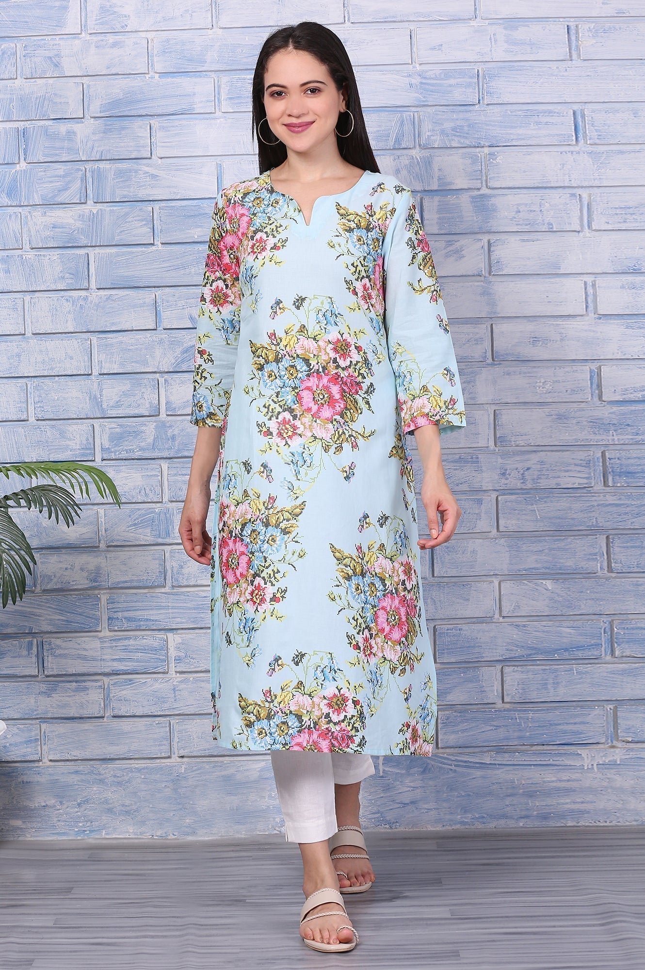 W for Woman Blue Floral Printed Pure Cotton Straight Kurta