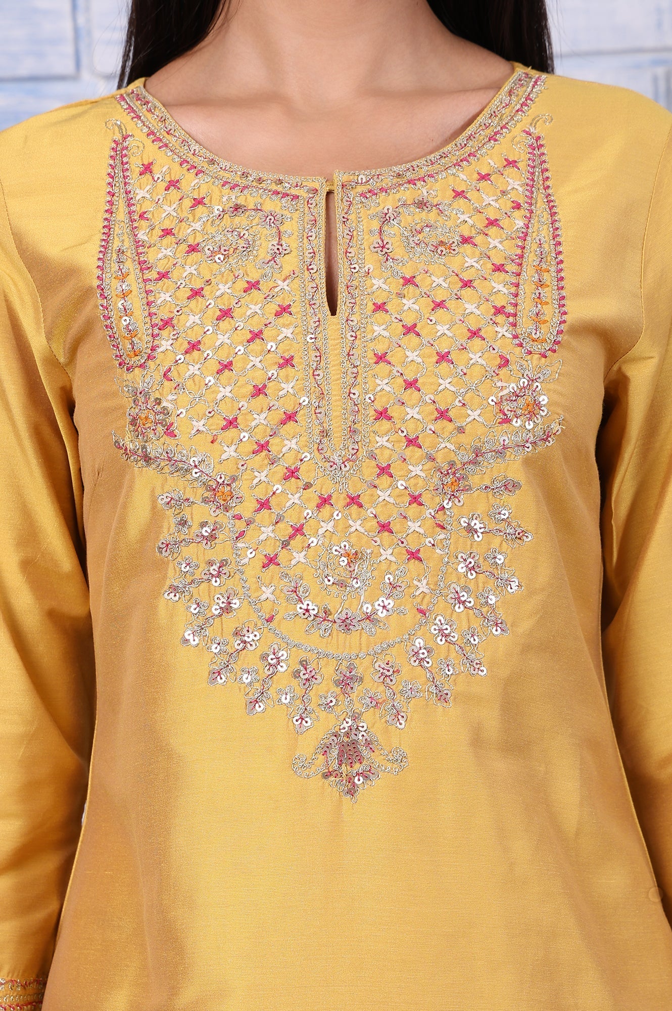 W for Woman Yellow Metallic Embroidered Straight Kurta