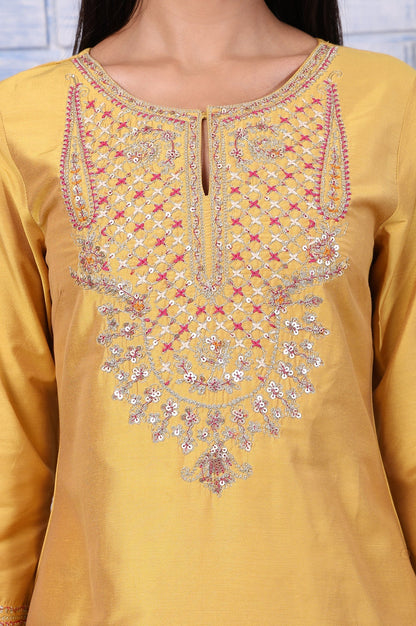 W for Woman Yellow Metallic Embroidered Straight Kurta
