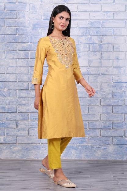 W for Woman Yellow Metallic Embroidered Straight Kurta
