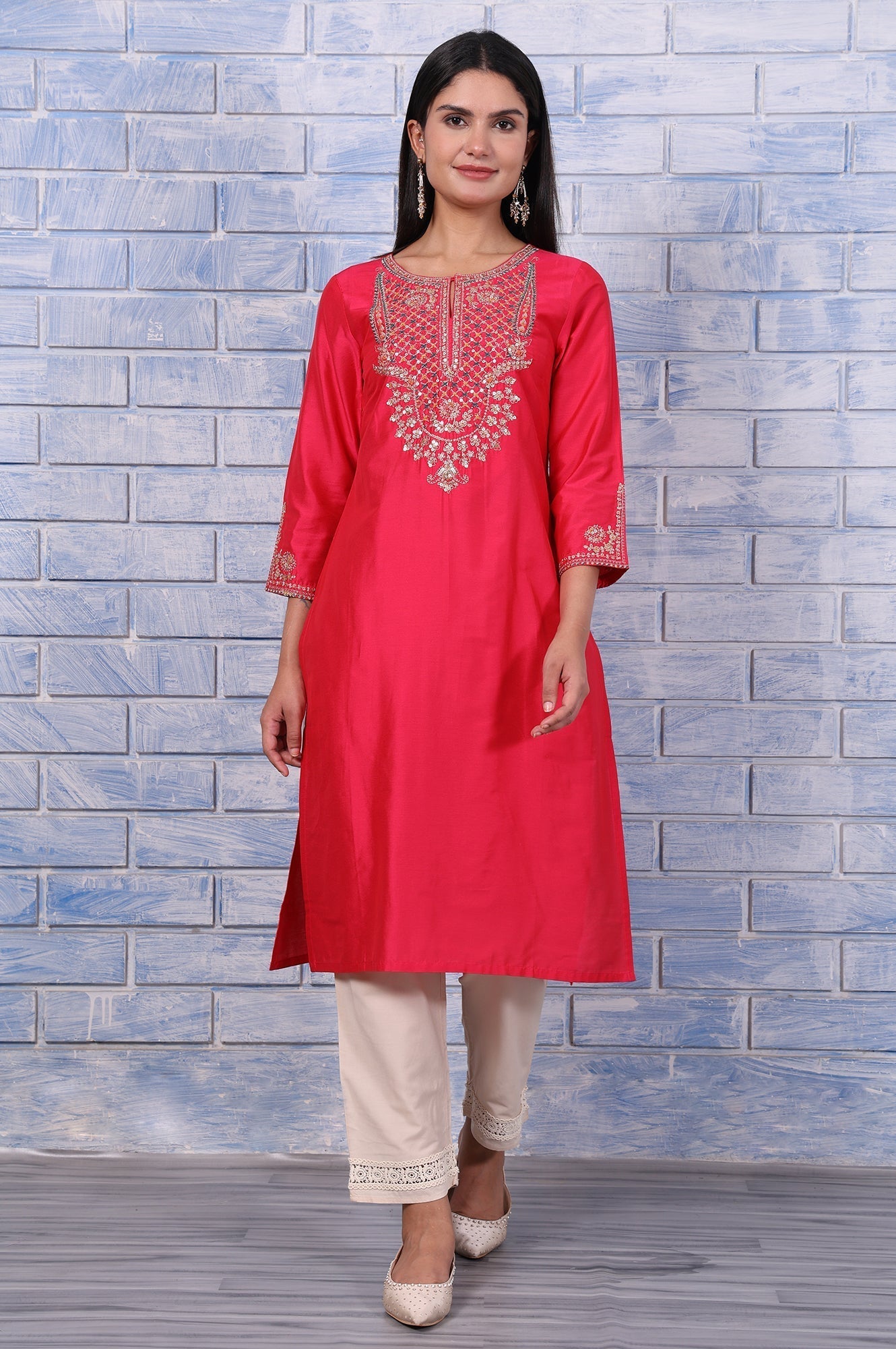W for Woman Pink Metallic Embroidered Straight Kurta