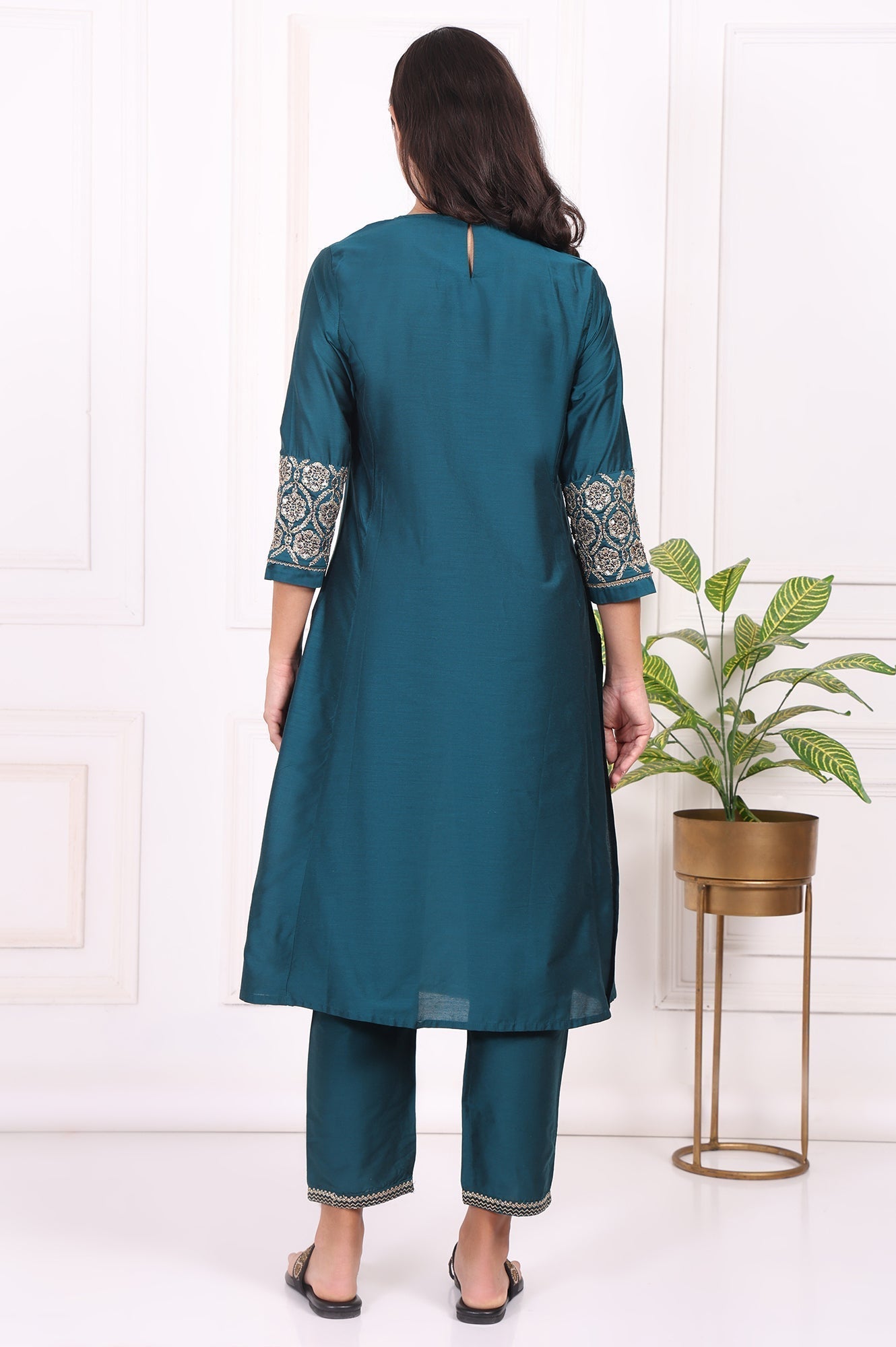 W for Woman Teal Solid Metallic Embroidered Straight Kurta