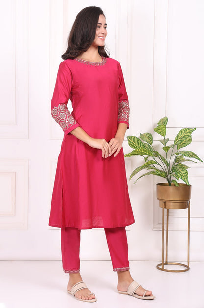 W for Woman Pink Solid Metallic Embroidered Straight Kurta
