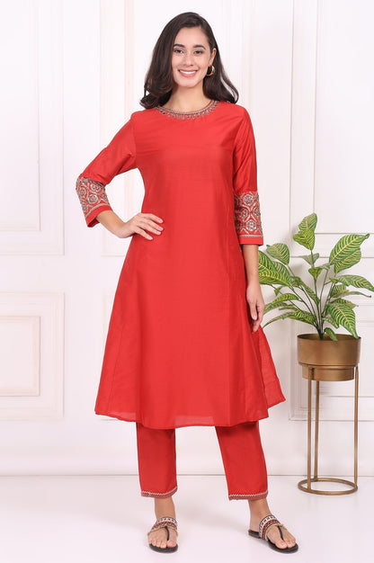 W for Woman Red Solid Metallic Embroidered Straight Kurta