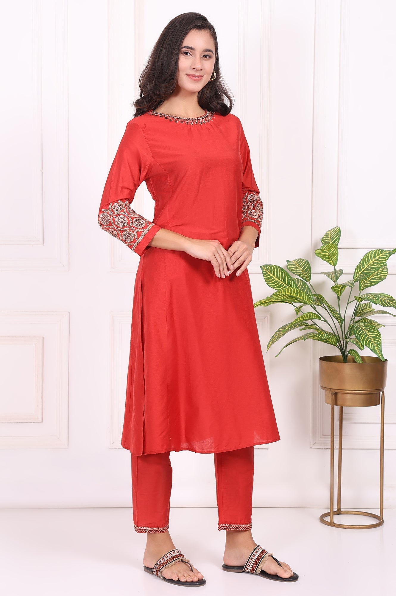 W for Woman Red Solid Metallic Embroidered Straight Kurta